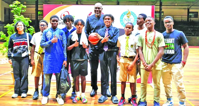 NBA legend engages local basketballers